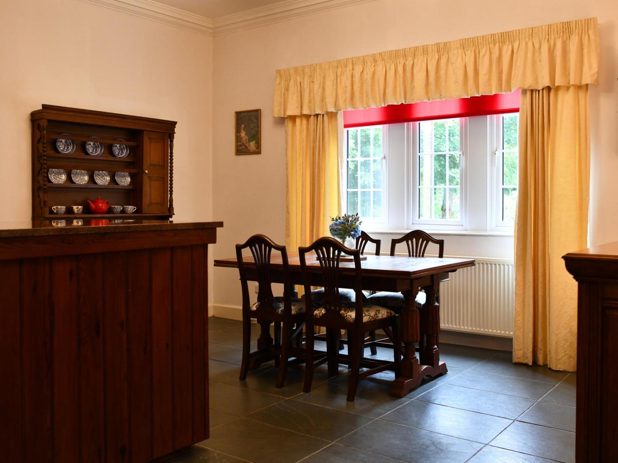 Cloncaird Castle Estate Cottages Maybole Habitación foto